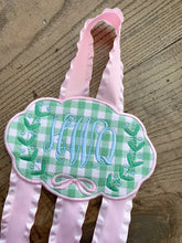 Load image into Gallery viewer, Bow Hanger